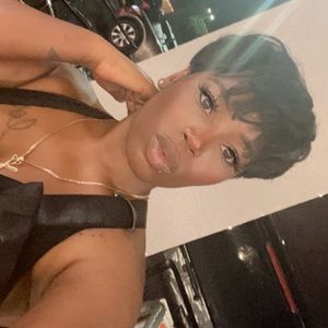 Meet your Posher, Wilkeshia